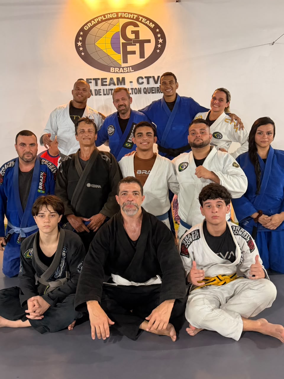Turma de pais de alunos